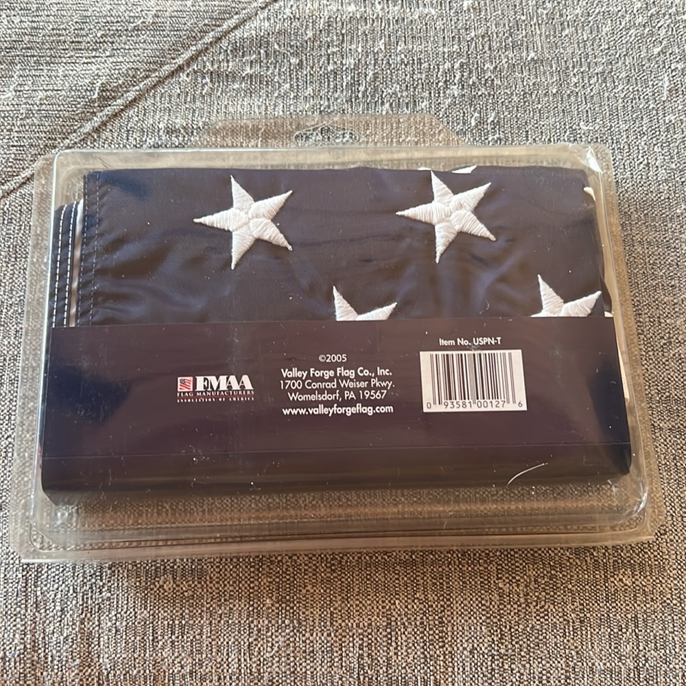 NEW in package Valley Forge 3x5 Flag Woven Embroidered Made in USA NEW - Picture 2 of 5